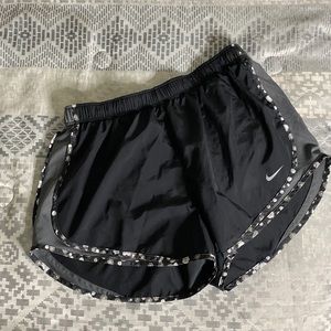 Nike dry fit shorts size lrg